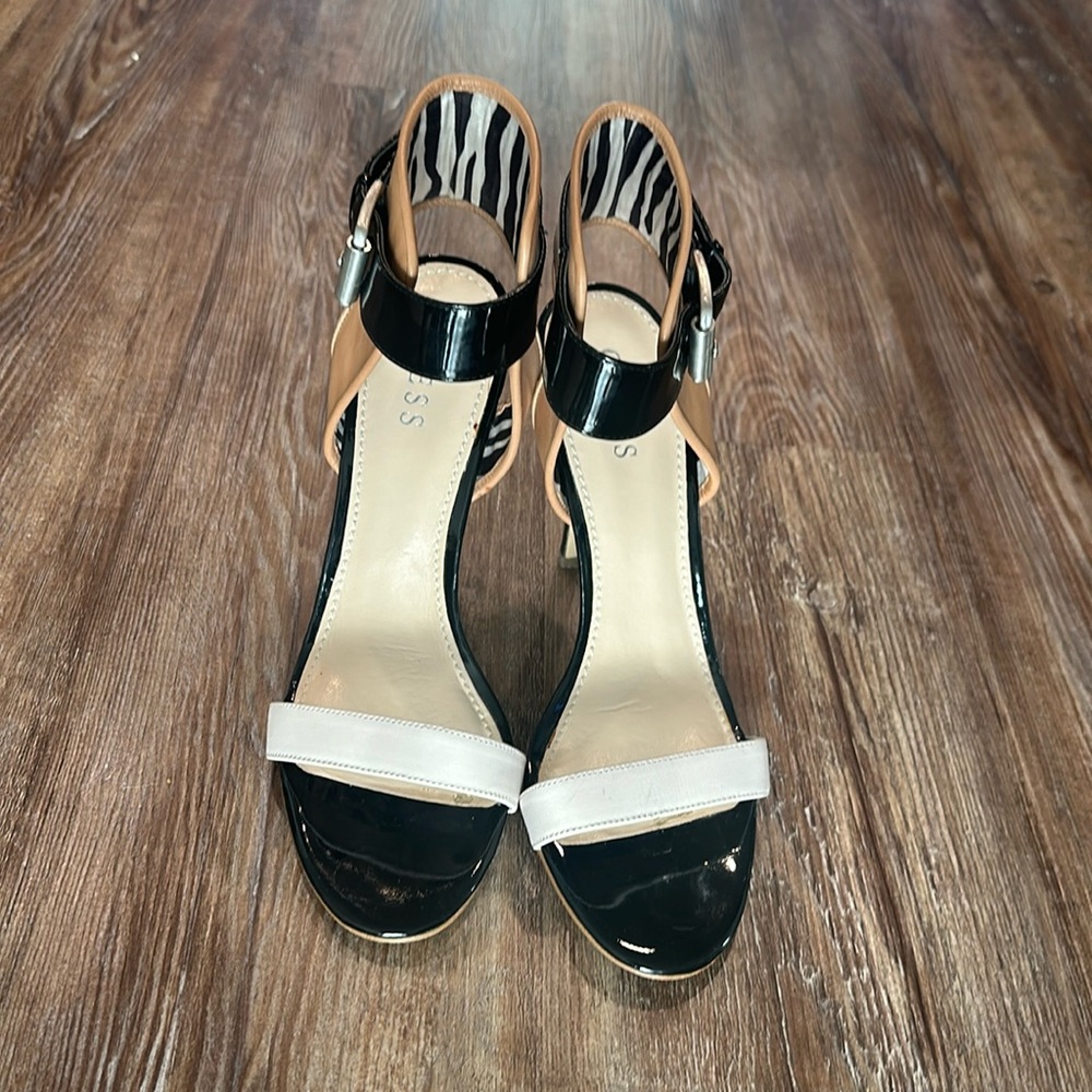 Guess, size 9, white, black & tan 3 1/2 heel.